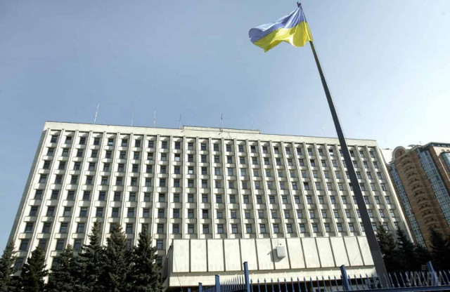 ЦИК зарегистрировала уже более 300 депутатов Рады