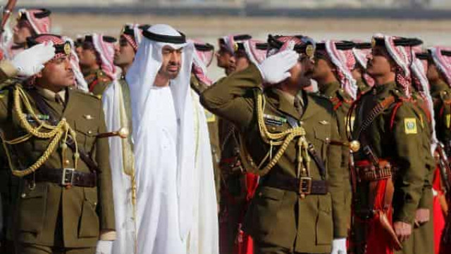 Французские правозащитники хотят засудить принца Абу-Даби за войну в Йемене
