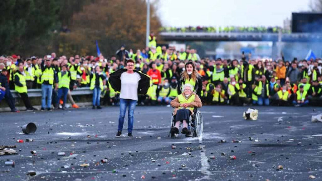 Macron calls for tough stance on 