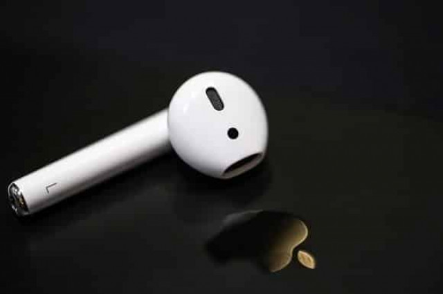 Apple представила новые AirPods