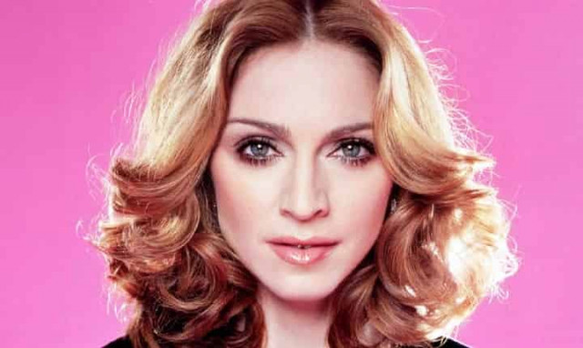 Мадонна в образе невесты снялась в клипе на песню Medellin

