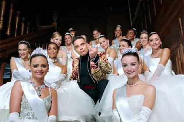 Высмеивавший российских олигархов певец выступит перед российскими олигархами
