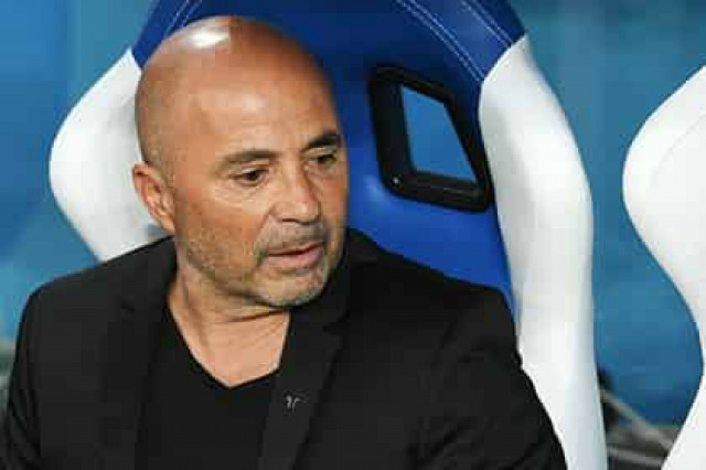 Разъяренные провалом болельщики оплевали главного тренера сборной Аргентины
