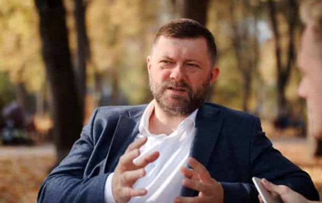 В Слуге народа объяснили исключение двух нардепов