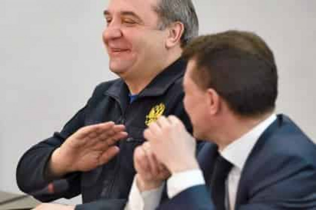 Руководство МЧС отказалось от премий ради зарплаты подчиненных
