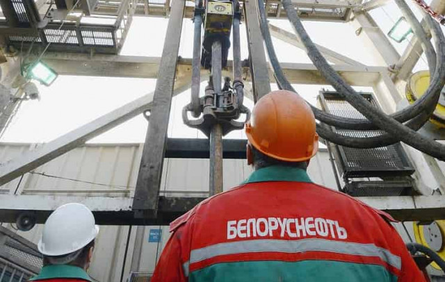 Belarus suspends exports of light oil products to Ukraine, Poland, Baltic countries
