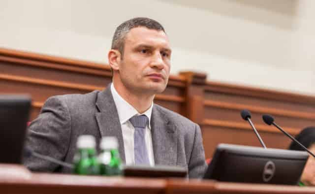 Кличко срочно вызвали на допрос в ГБР