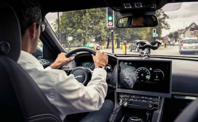 Українських водіїв чекає великий сюрприз за кордоном: перші подробиці