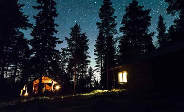 В 2000-х российские туристы как сумасшедшие скупали в Финляндии коттеджи и снегоходы и даже брали кошек напрокат: сейчас расточительство на финских курортах встречается реже
