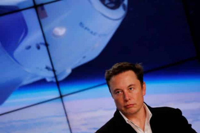 SpaceX puts up 60 internet satellites