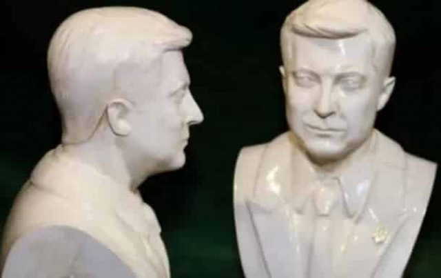 Унікальний подарунок - в Україні почали продаватися бюсти Зеленського