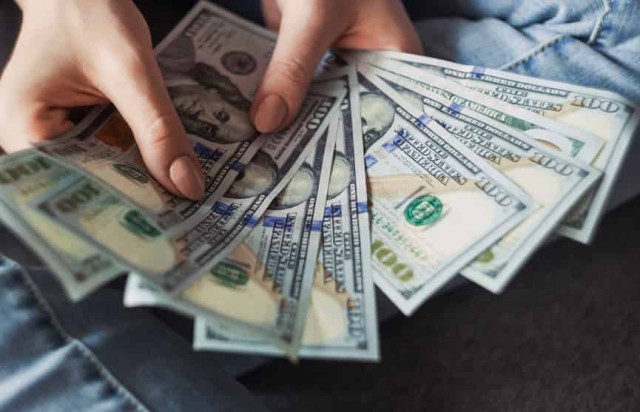 Американский доллар предложили заменить другой резервной валютой