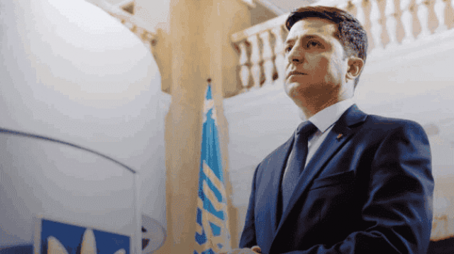 Зеленский собирает экстренное заседание «Слуги народа» из-за нарушителей: кого накажут