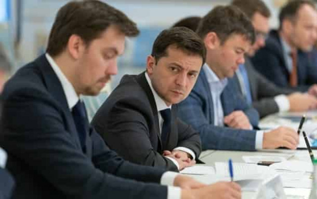 Кабмин принял решение: Тарифы снизят на треть