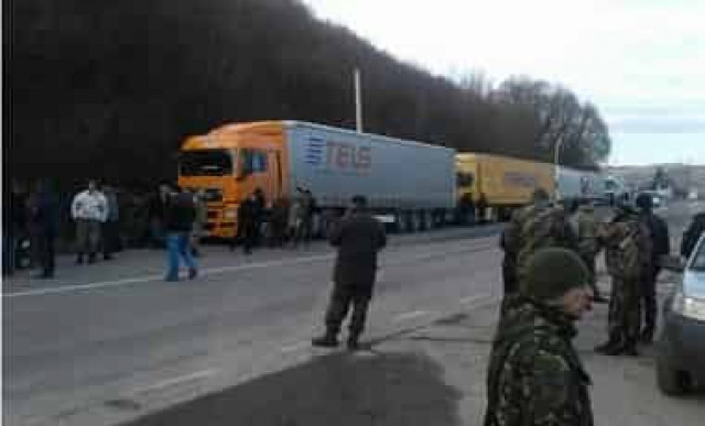 Участники блокады фур РФ: Даем правительству время на раздумия
