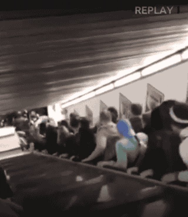 Escalator runs out of control in Rome (Video)