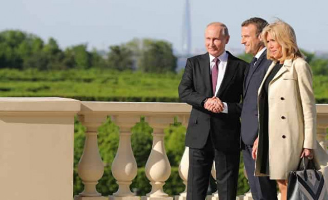 Сперва Меркель, за ней Макрон. Три причины, почему Европа открывает двери перед Путиным
