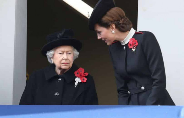 Єлизавета II частково передала свої повноваження Кейт Міддлтон