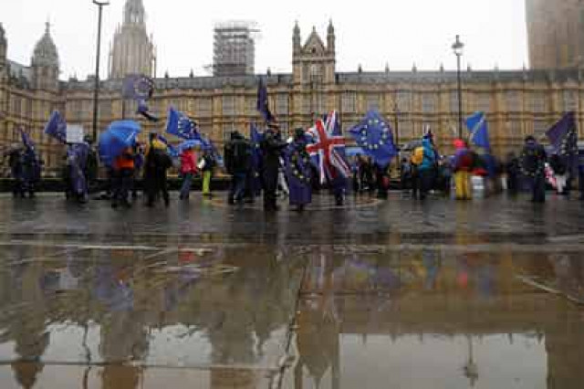 Великобритания взялась за визы российских олигархов