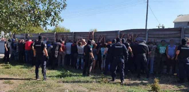 Після нападу на українського журналіста, силовики затримали 30 осіб