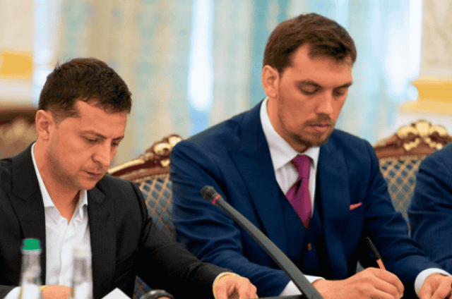 Гончарук підтвердив, що Зеленський не дотримав обіцянки про скасування тарифів для людей похилого віку