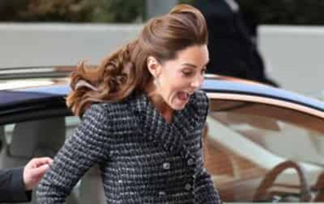 Кейт Миддлтон оконфузилась из-за короткой юбки