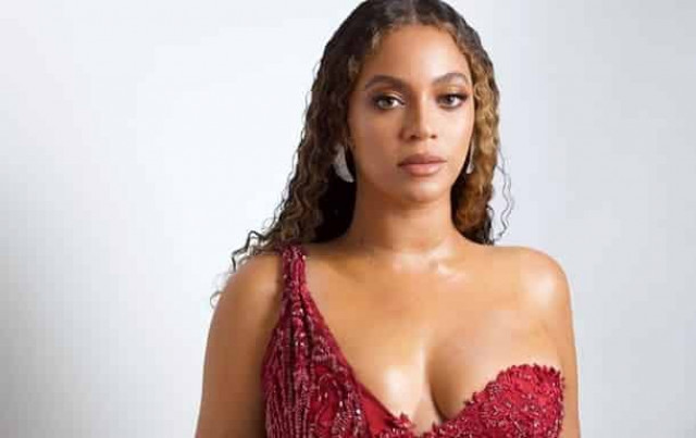 Новый образ Бейонсе взбудоражил поклонников (ФОТО)