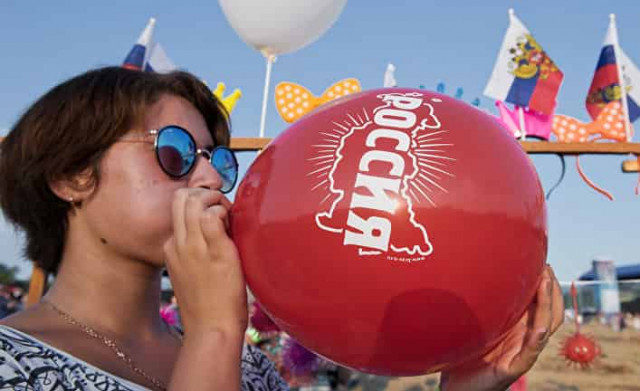 Россияне ощущают себя европейцами. Их этому учат еще в школе
