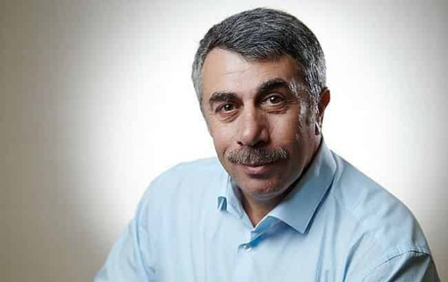 Комаровский рассказал, какие ягоды не стоит давать детям