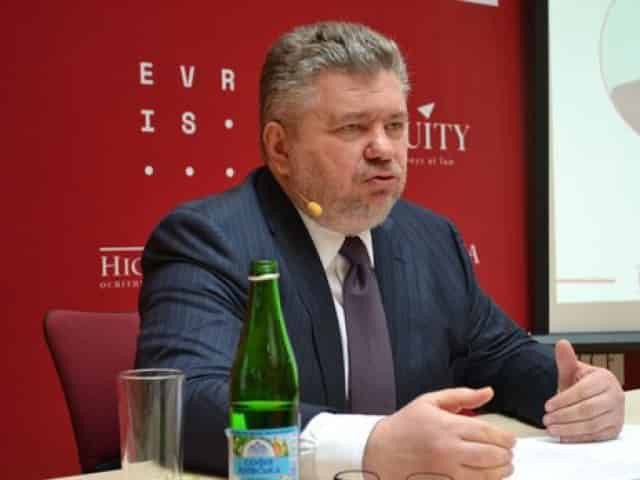 Адвокат Порошенко відповів главі ГБР по кількості справ