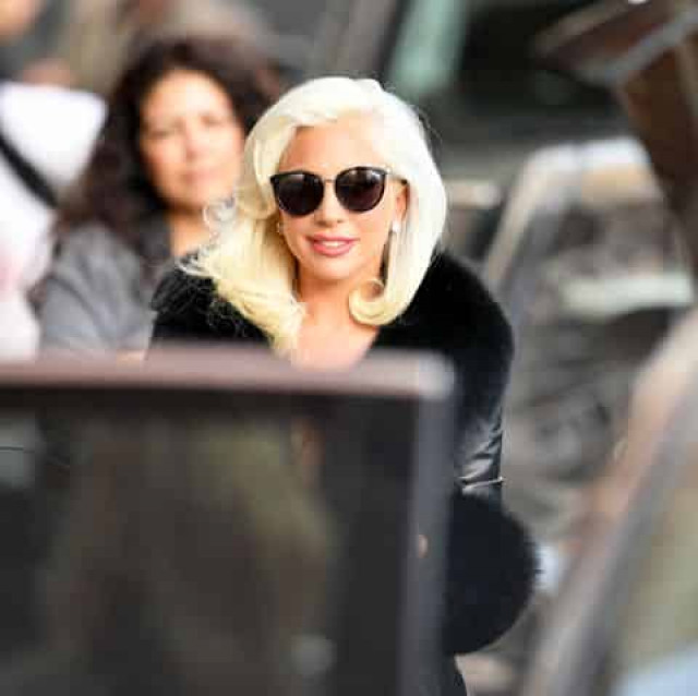 Lady Gaga seen kissing with her audio engineer