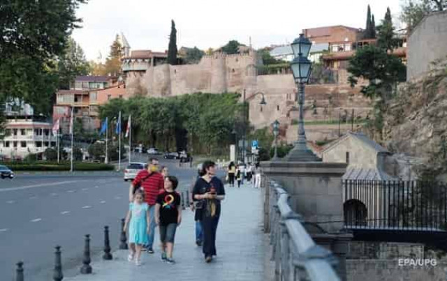 Грузия открыла сухопутные границы