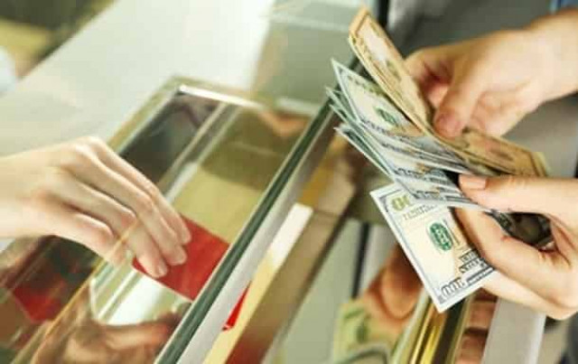 Объем денежных переводов в Украину растет