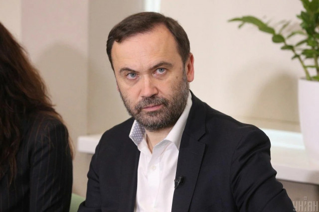 У будинок російського опозиціонера Пономарьова на Київщині вдарив дрон: ЗМІ дізналися подробиці
