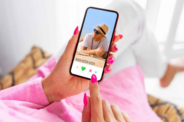 Tinder уходит из России
