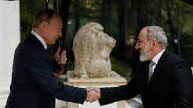 Пашинян сообщил о предложении РФ отложить решение вопроса Карабаха на неопределенный срок
