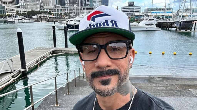 Відомий американський співак розлучається з дружиною
