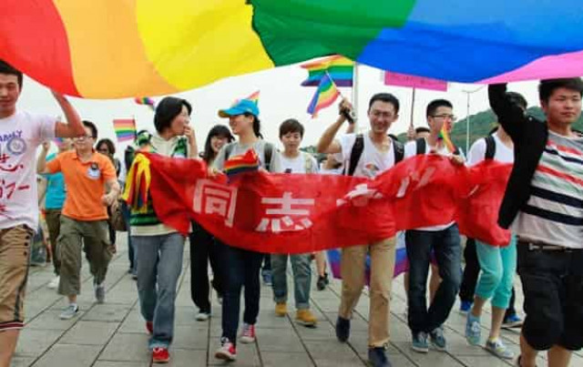 Китайский суд признал гомосексуализм психическим расстройством