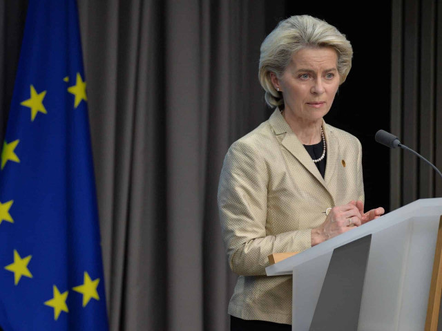 Фон дер Ляйен оказалась в центре скандала из-за заявления об Украине
