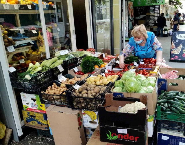 У Києві обмежили продаж деяких продуктів: де та що тепер не можна буде купити
