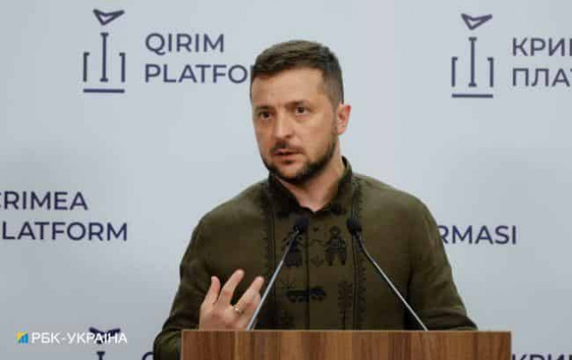 Зеленский ответил на петицию о запрете деятельности российских артистов в Украине
