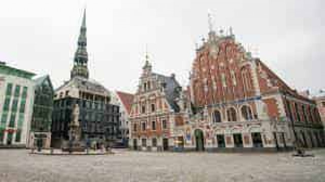 Латвия запретила все телеканалы РФ до окончания войны и возвращения Крыма
