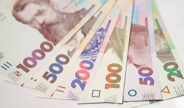 Какие банки будут принудительно списывать деньги со счетов должников: список 