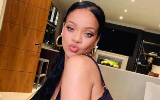 Рианна стала самой молодой self-made-миллиардершей в США
