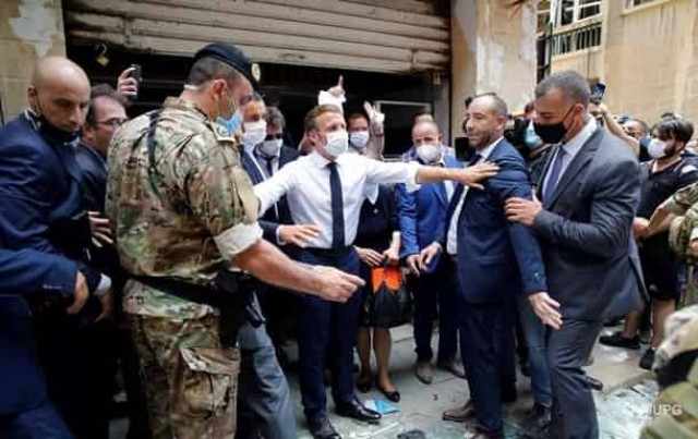 В Бейруте граждане обвиняют президента в терроризме