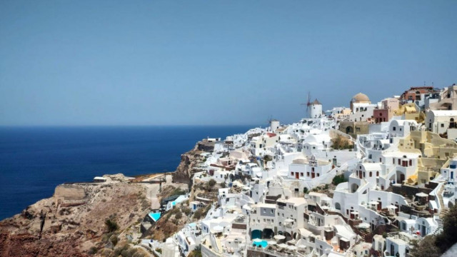 Землетруси на Санторіні: тисячі туристів поїхали, до цунамі вже готується Ізраїль
