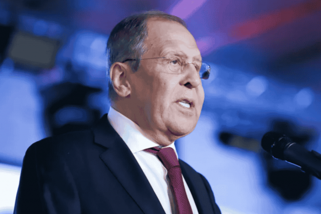 Лавров завыл о переговорах, нагло ставя Украине ультиматум
