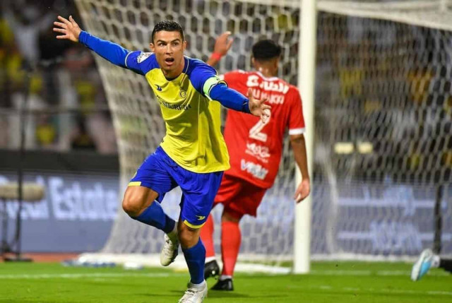 Роналду забил четыре гола и принес своему клубу сокрушительную победу
