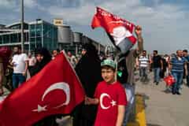 В Турции заявили о восстании народа против НАТО
