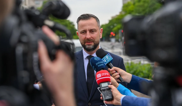 Міністр оборони Польщі: Участь Зеленського у саміті на Алясці була б 